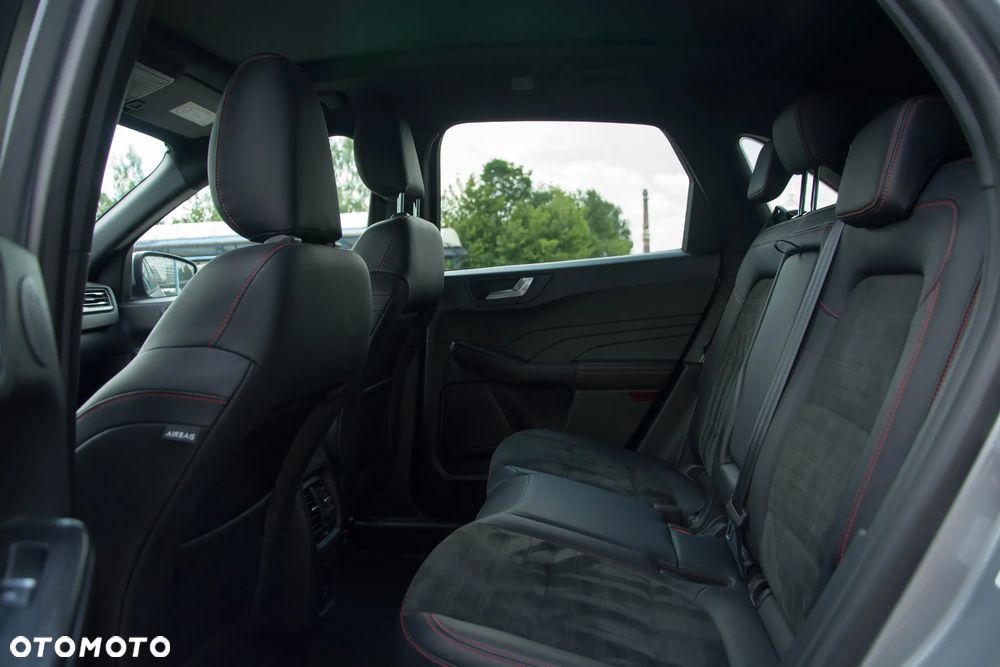 Ford Kuga 2.5P PHEV FWD ST-Line X - 28