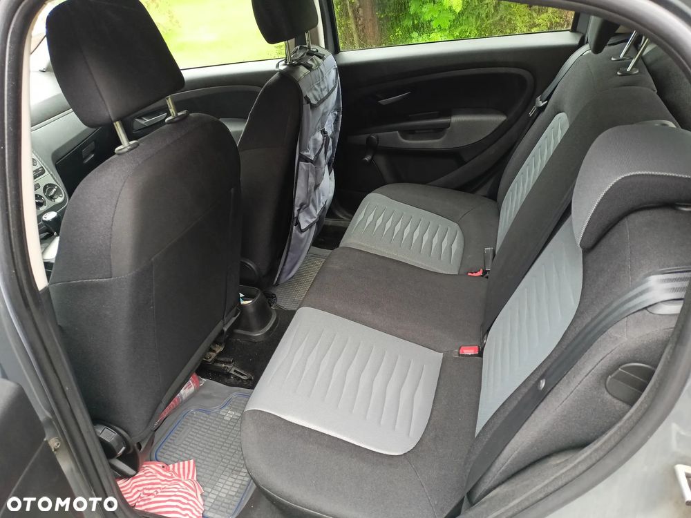 Fiat Grande Punto - 9