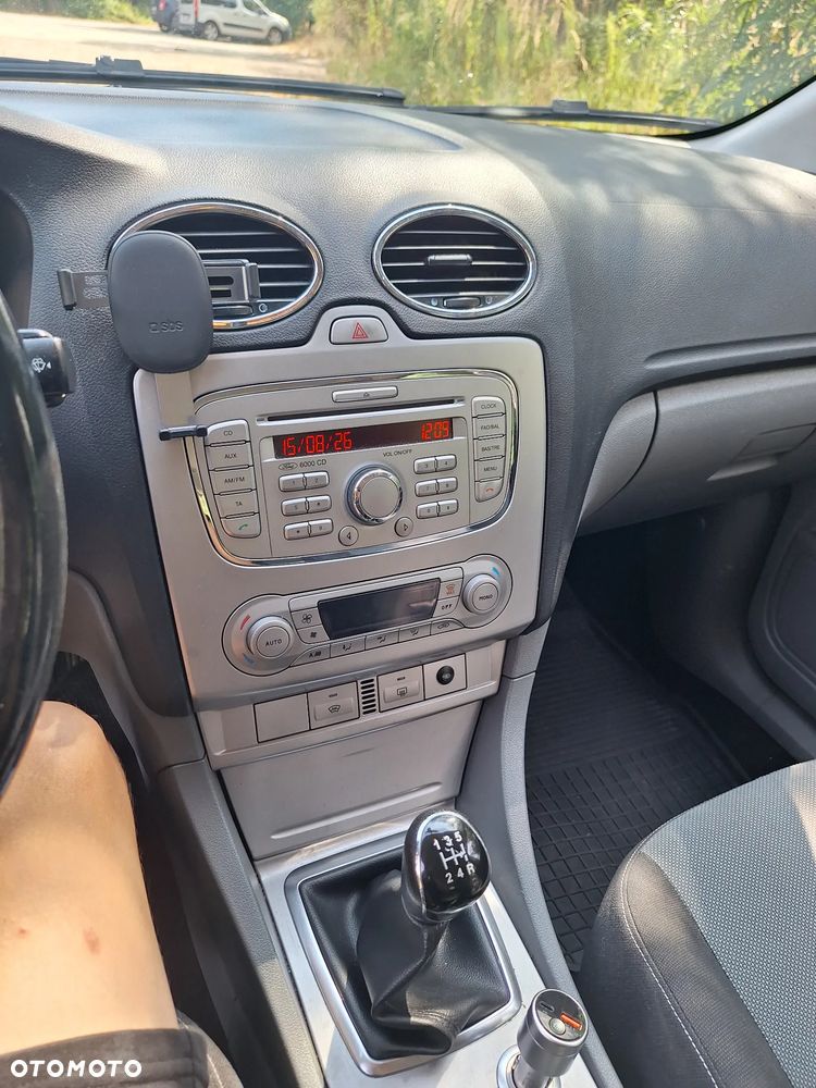 Ford Focus 1.8 FF Trend - 4