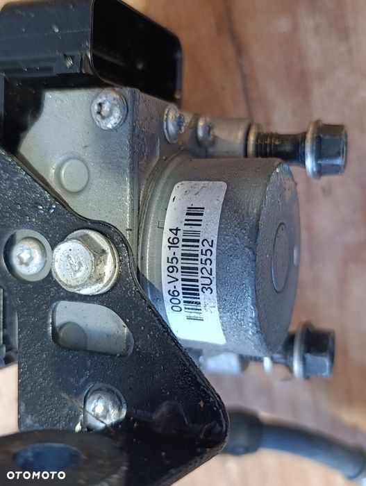 Pompa ABS Kawasaki z900 przewody 17 – 18 r przewód G5 - 6