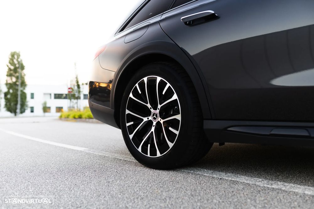 Mercedes-Benz E 300 de 4Matic All-Terrain - 34