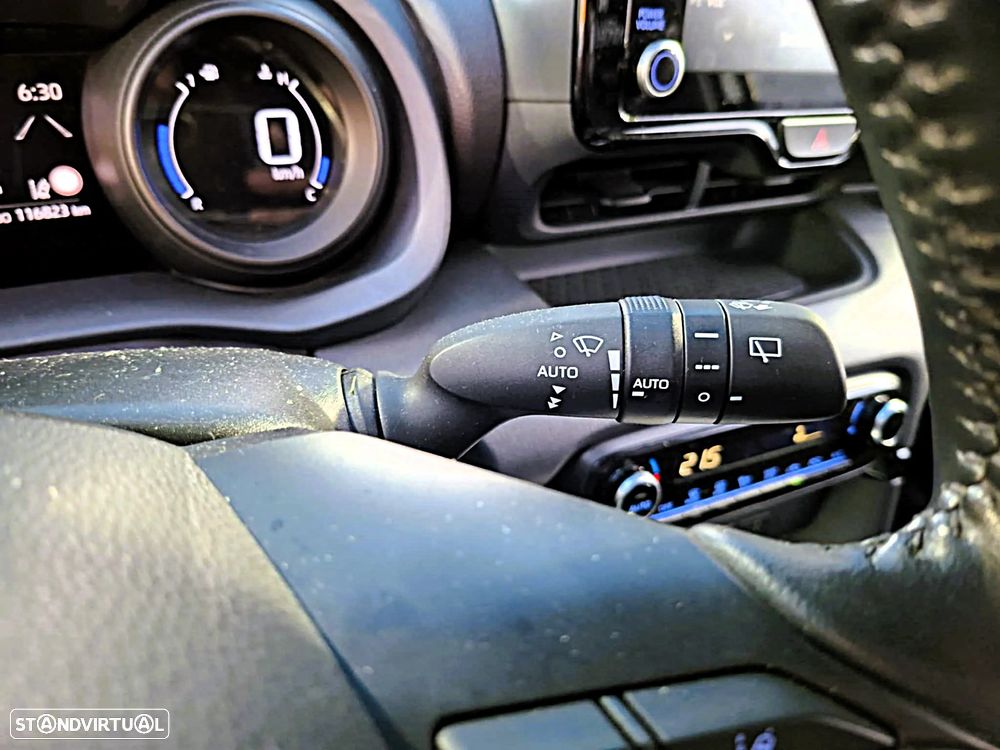 Toyota Yaris 1.5 HDF Exclusive - 32