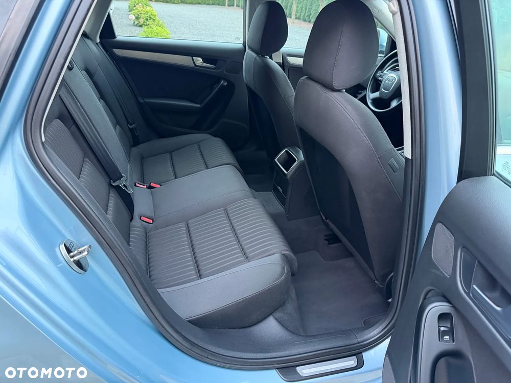 Audi A4 Limousine 1.8 TFSI Ambiente - 37