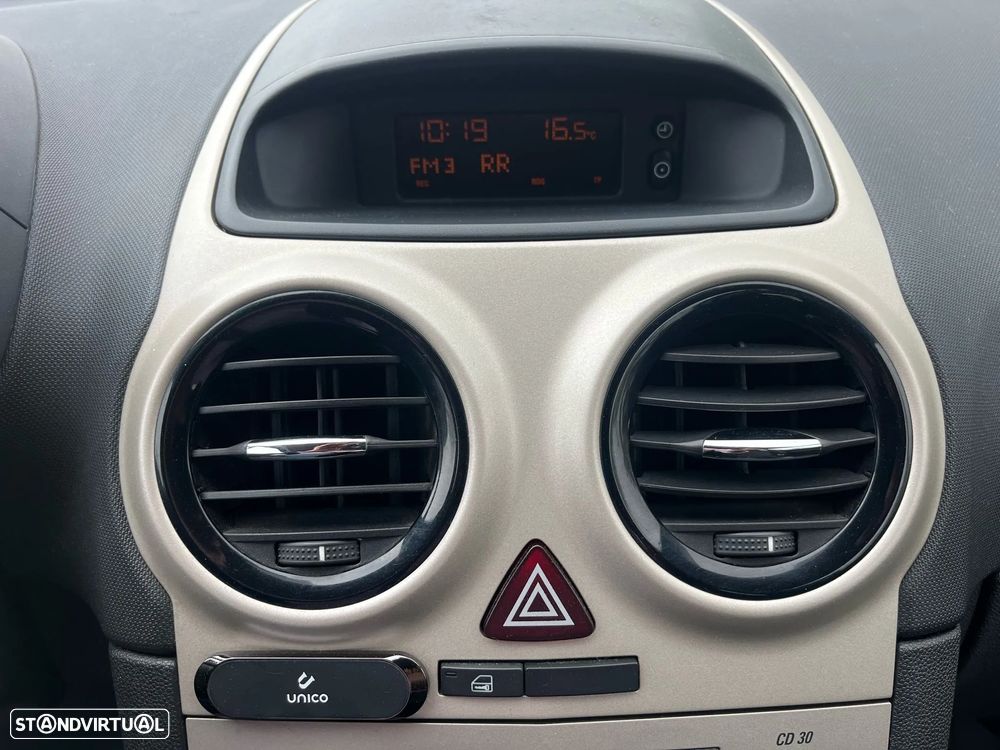 Opel CORSA VAN - EXCELENTE ESTADO - 24