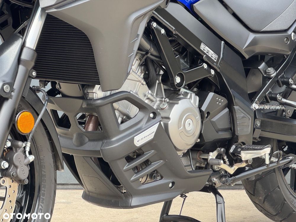 Suzuki V-STROM - 30