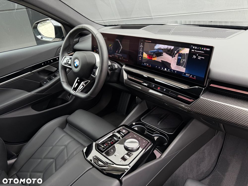 BMW Seria 5 520d - 24