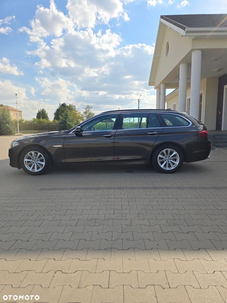 BMW Seria 5 520d Touring Luxury Line - 12