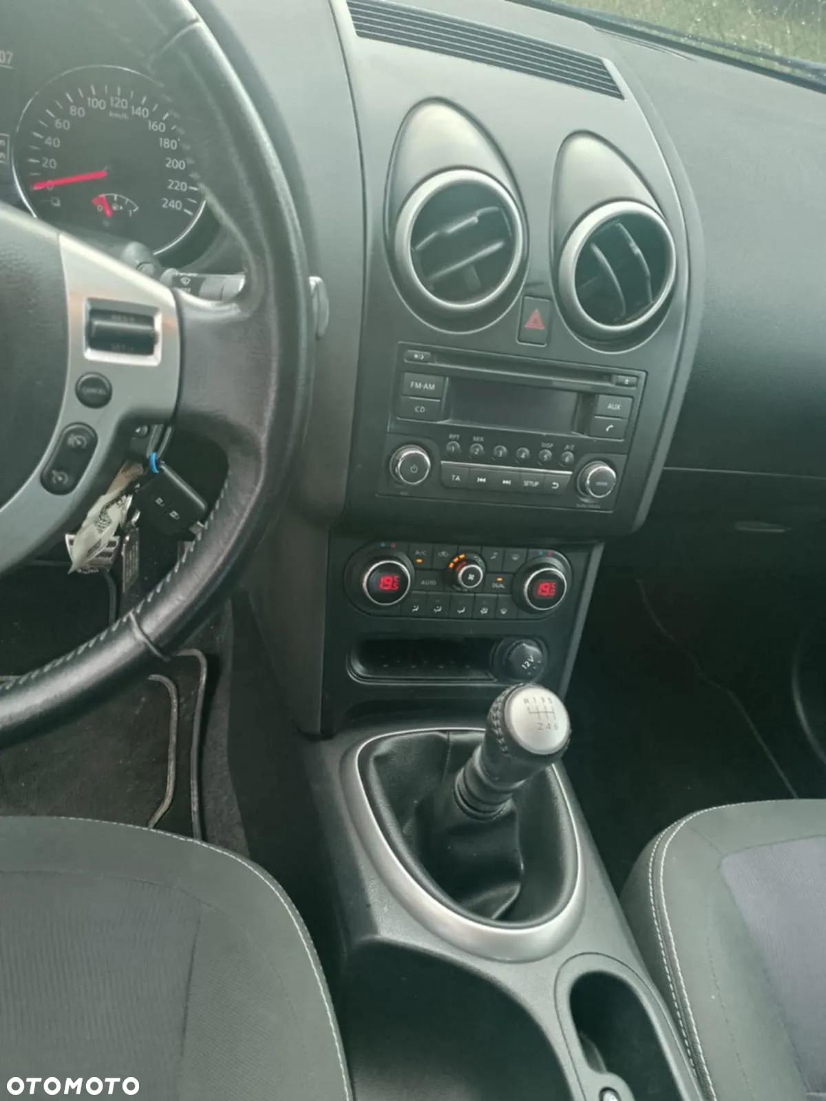 Nissan Qashqai - 10