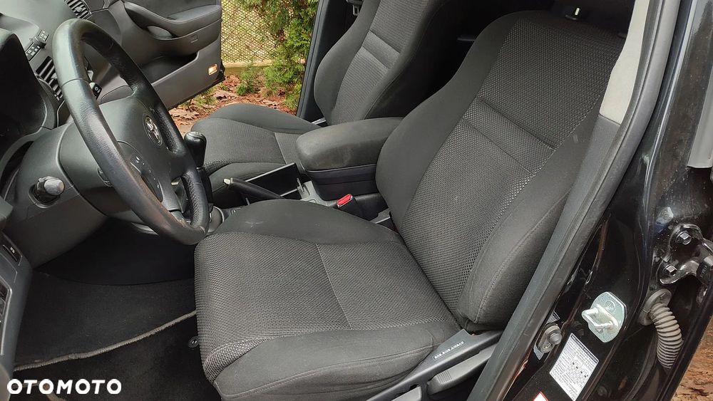 Toyota Avensis 1.8 VVT-i Executive - 18