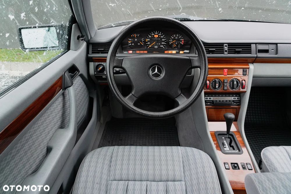 Mercedes-Benz W124 (1984-1993) - 15