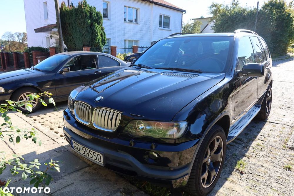 BMW X5 4.4i - 4