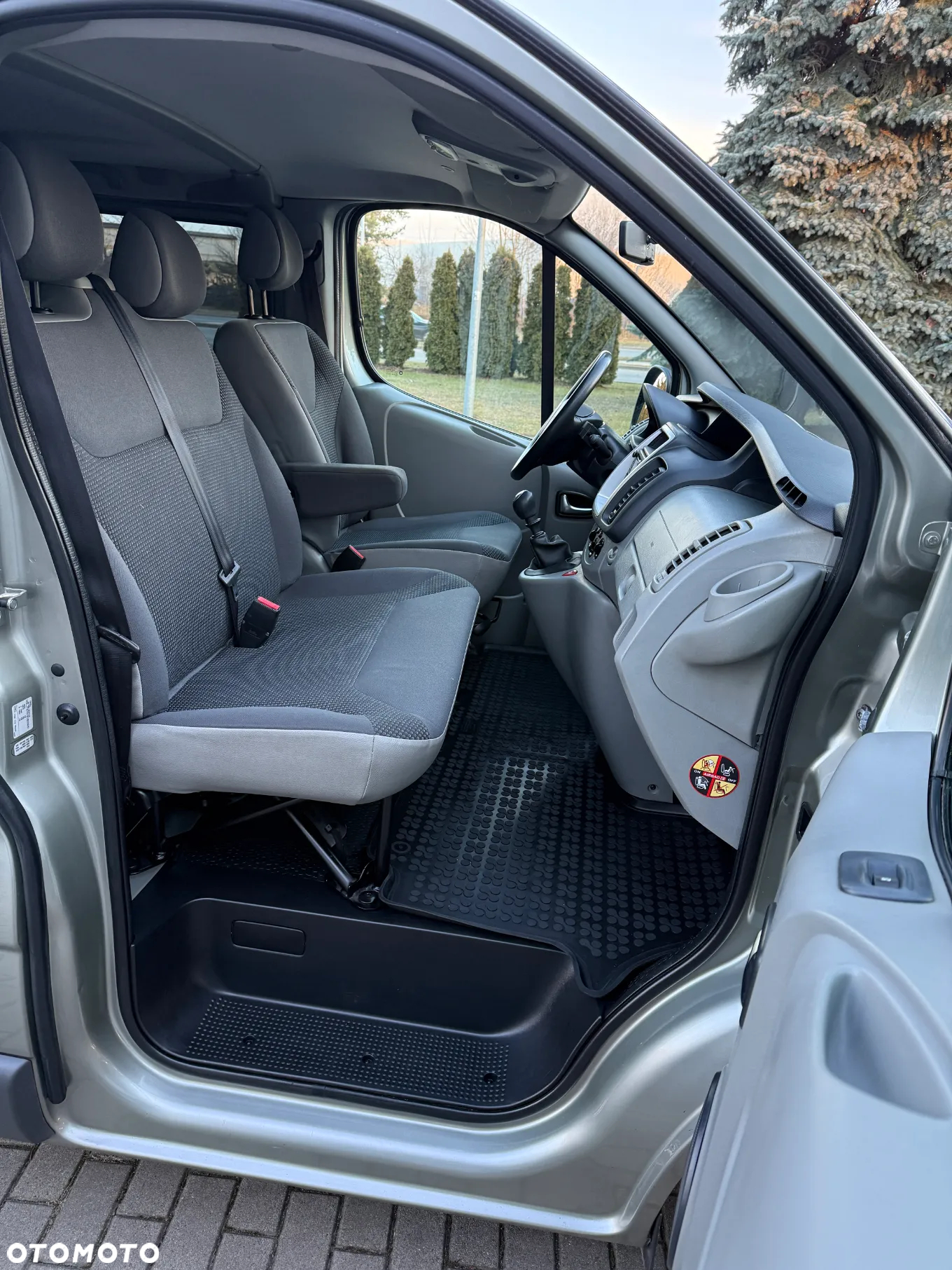Opel Vivaro - 25