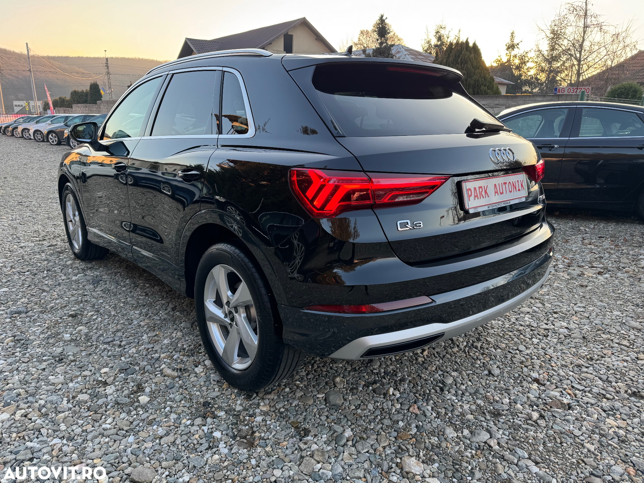 Audi Q3 2.0 35 TDI S tronic S Line - 4