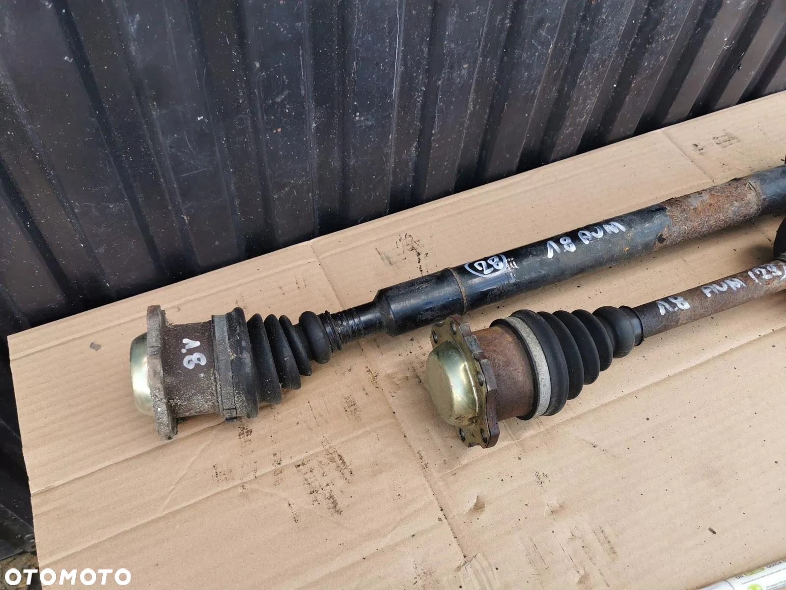 GOLF IV LEON I TOLEDO II OCTAVIA A3 8L 1.8 TURBO AUM PÓŁOŚ LEWA KRÓTKA  BENZYNA - 4