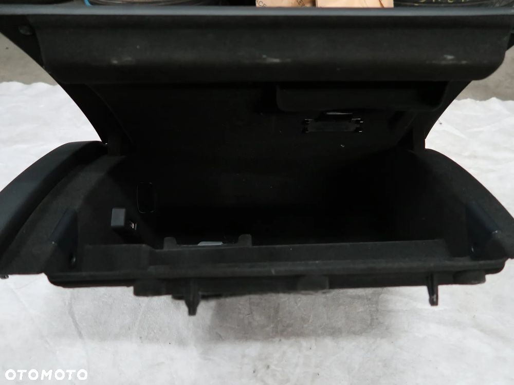 Schowek Audi A5 8K1857035 - 2