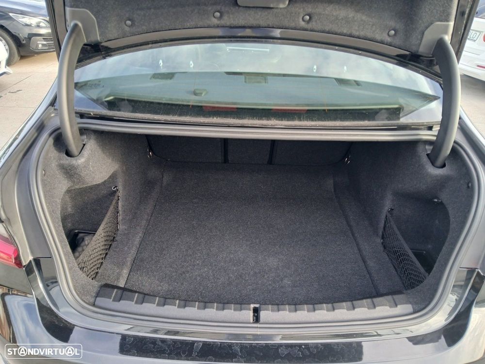 BMW 320 d Auto - 9
