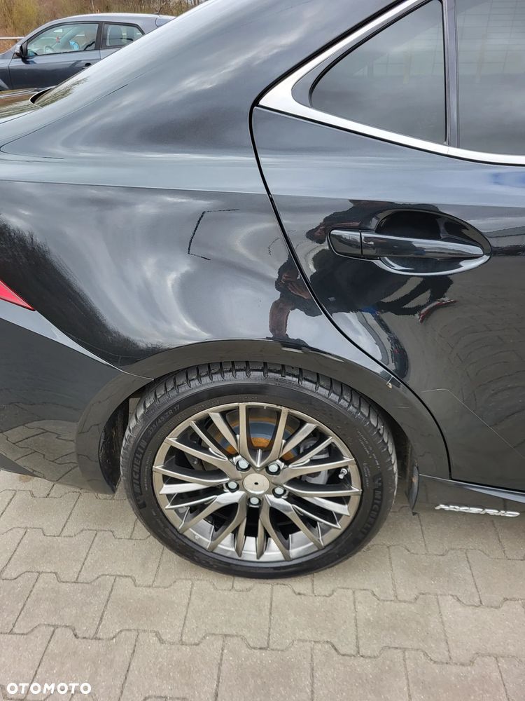 Lexus IS Business Edition - 18