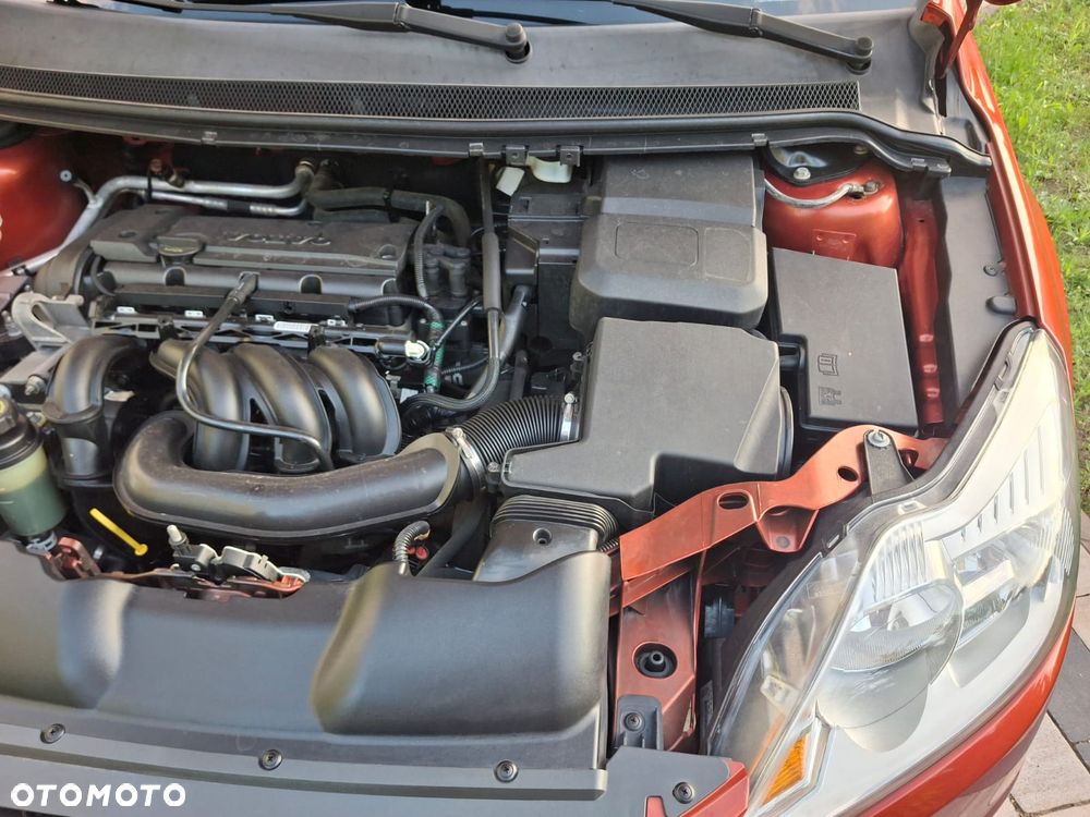 Ford Focus 1.6 16V Connection - 31