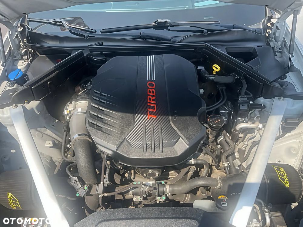 Kia Stinger - 21