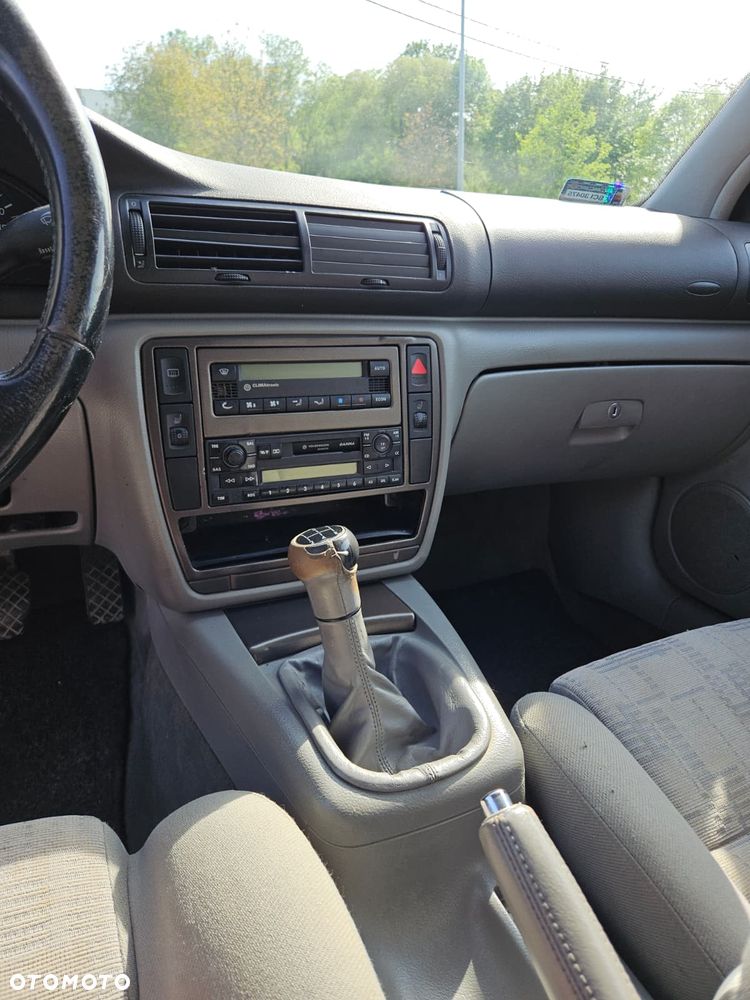 Volkswagen Passat 1.9 TDI CL - 5