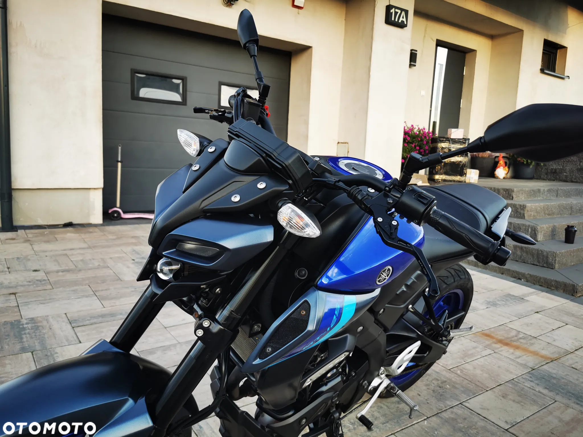Yamaha MT - 24