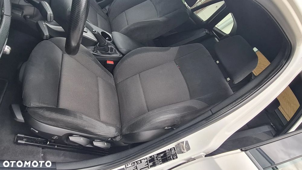 BMW X1 xDrive25d Sport Line - 14