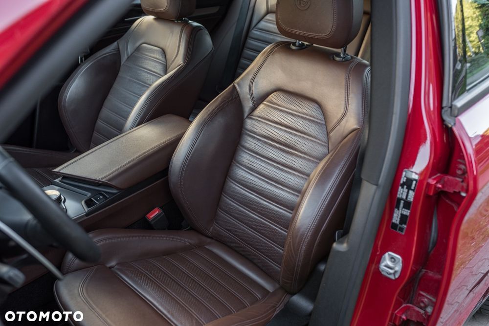 Alfa Romeo Stelvio 2.0 Turbo TI Q4 - 10