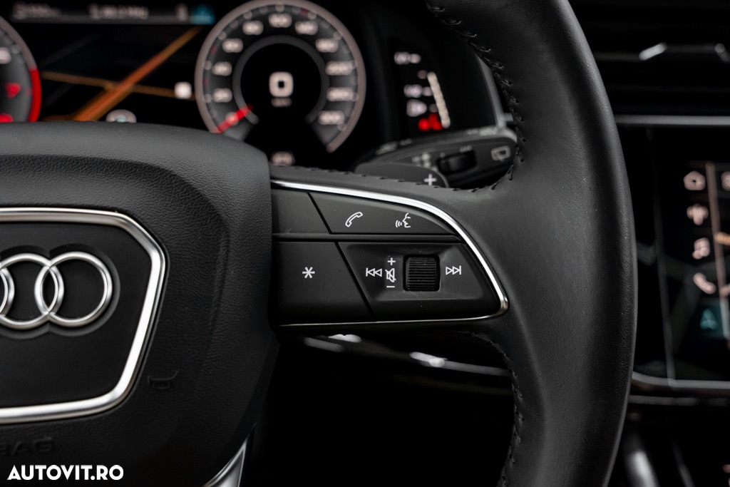 Audi Q7 55 TFSI quattro Tiptronic MHEV S Line - 33