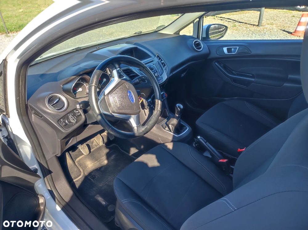 Ford Fiesta 1.25 Celebration - 8