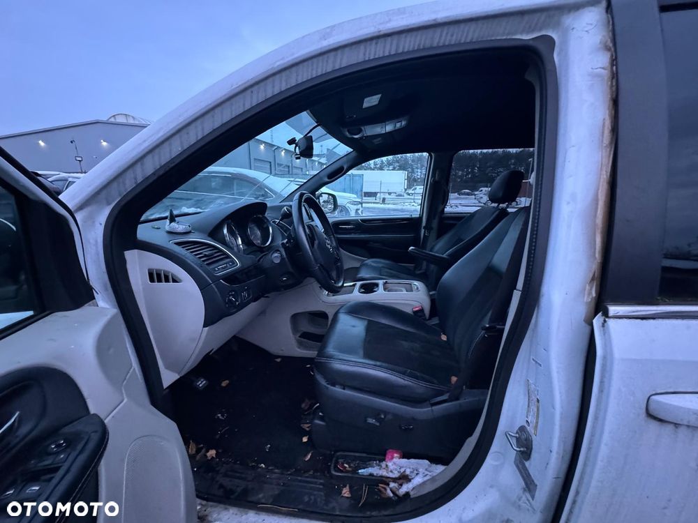 Dodge Grand Caravan 3.6 R/T - 11