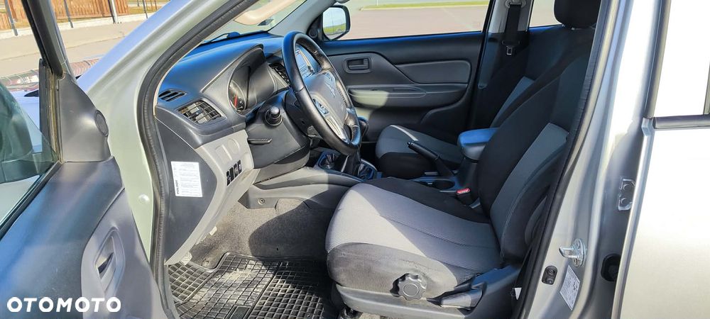 Mitsubishi L200 Pick Up 4x4 S&S Double Cab Basis - 18