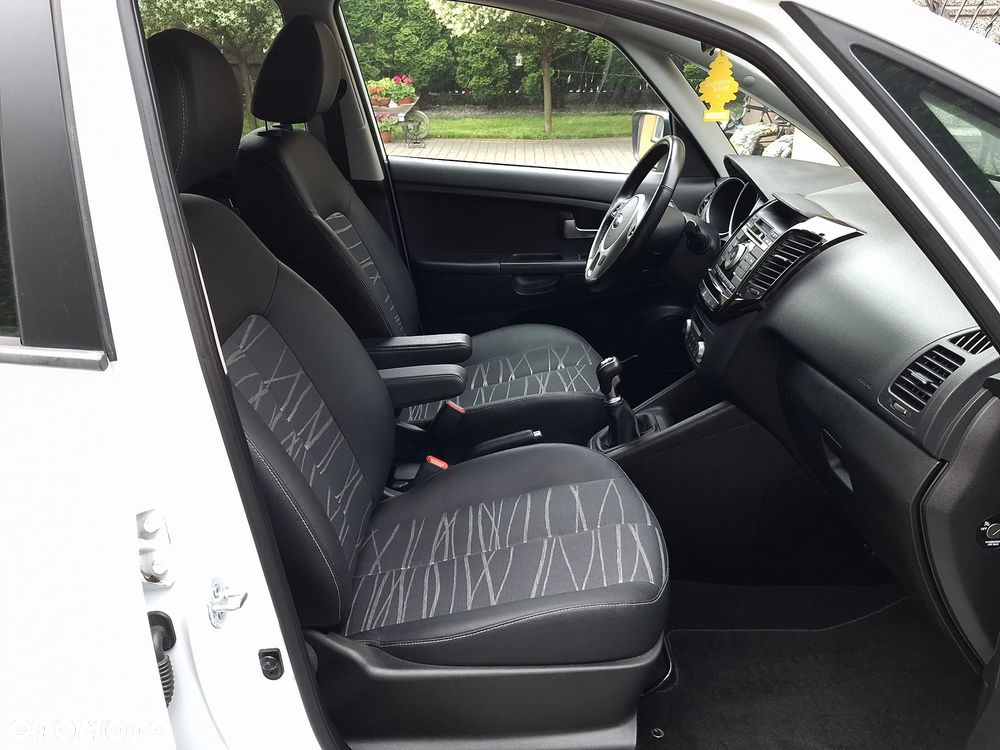 Kia Venga 1.6 CVVT Dream-Team Edition - 9