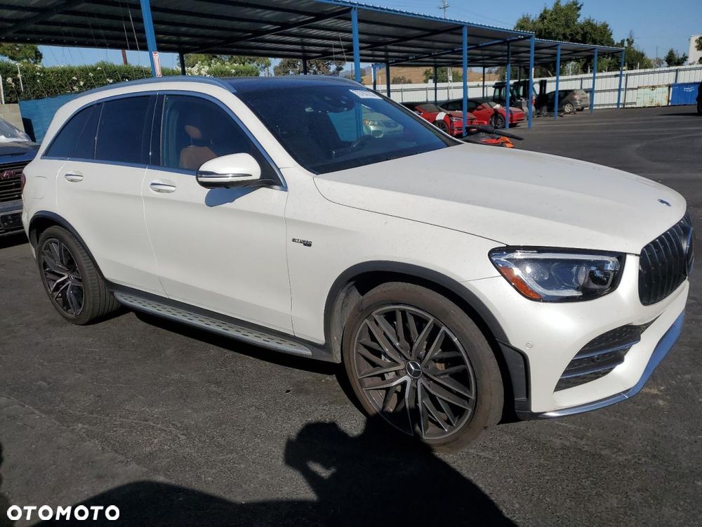 Mercedes-Benz GLC 300 4Matic 9G-TRONIC AMG Line Advanced