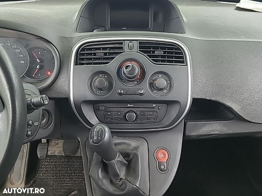 Renault Kangoo dCi 90 FAP TomTom Edition - 29