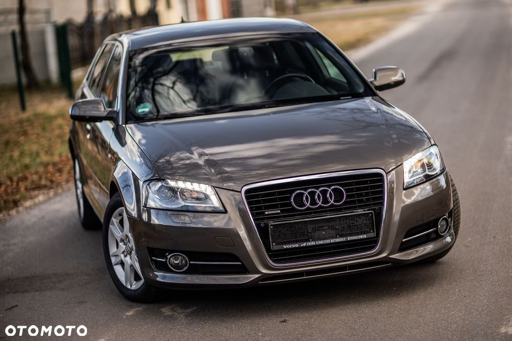 Audi A3 Sportback 2.0 TFSI (DSG) S tronic S line Sportpaket plus - 2