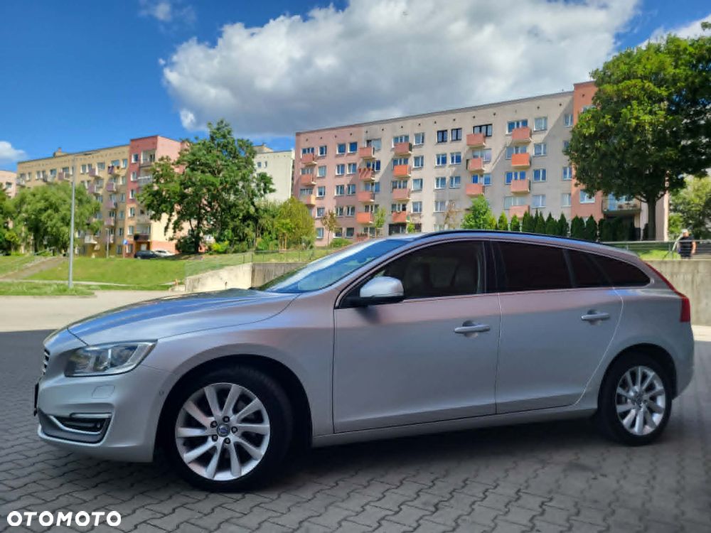 Volvo V60 D4 Momentum - 14