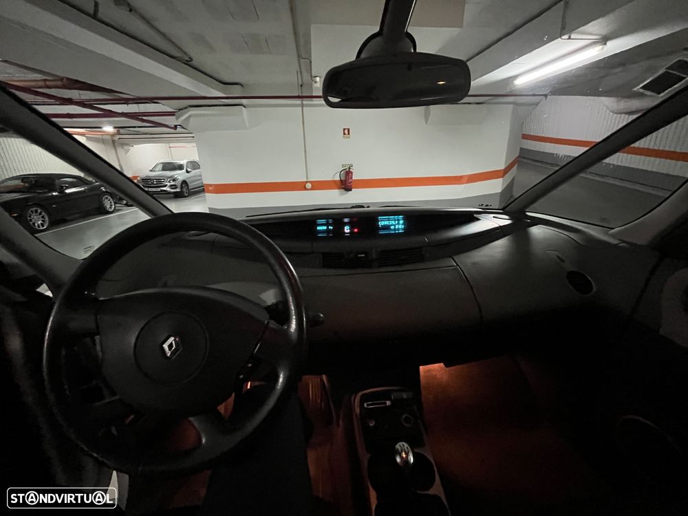 Renault Espace 2.2 dCi Privilège 5L - 10