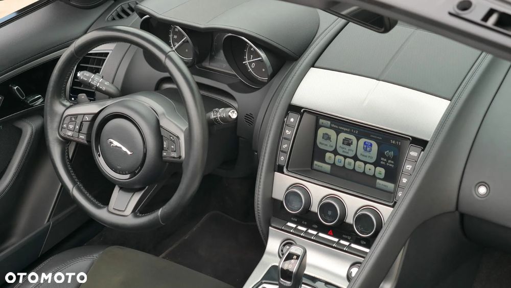 Jaguar F-Type R-Dynamic - 19