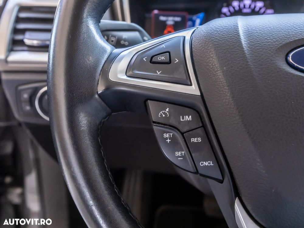 Ford Mondeo Vignale 2.0 Hybrid - 29