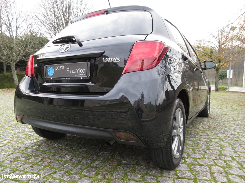 Toyota Yaris 1.4 D-4D Exclusive+P.Techno - 15