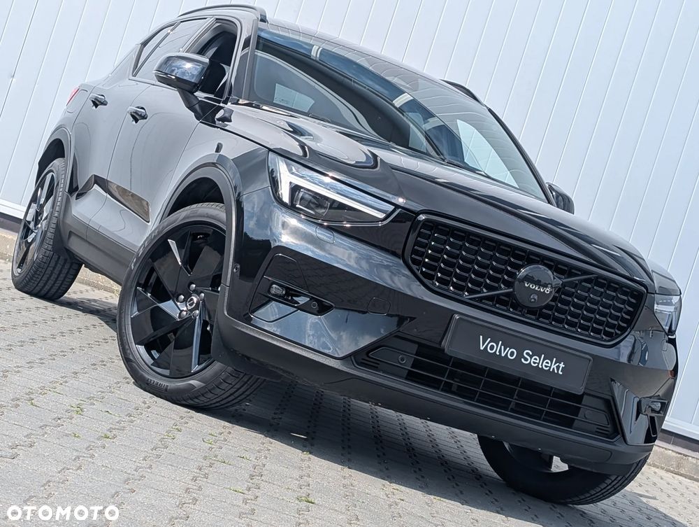 Volvo XC 40 B4 B AWD DKG Ultimate Dark - 11