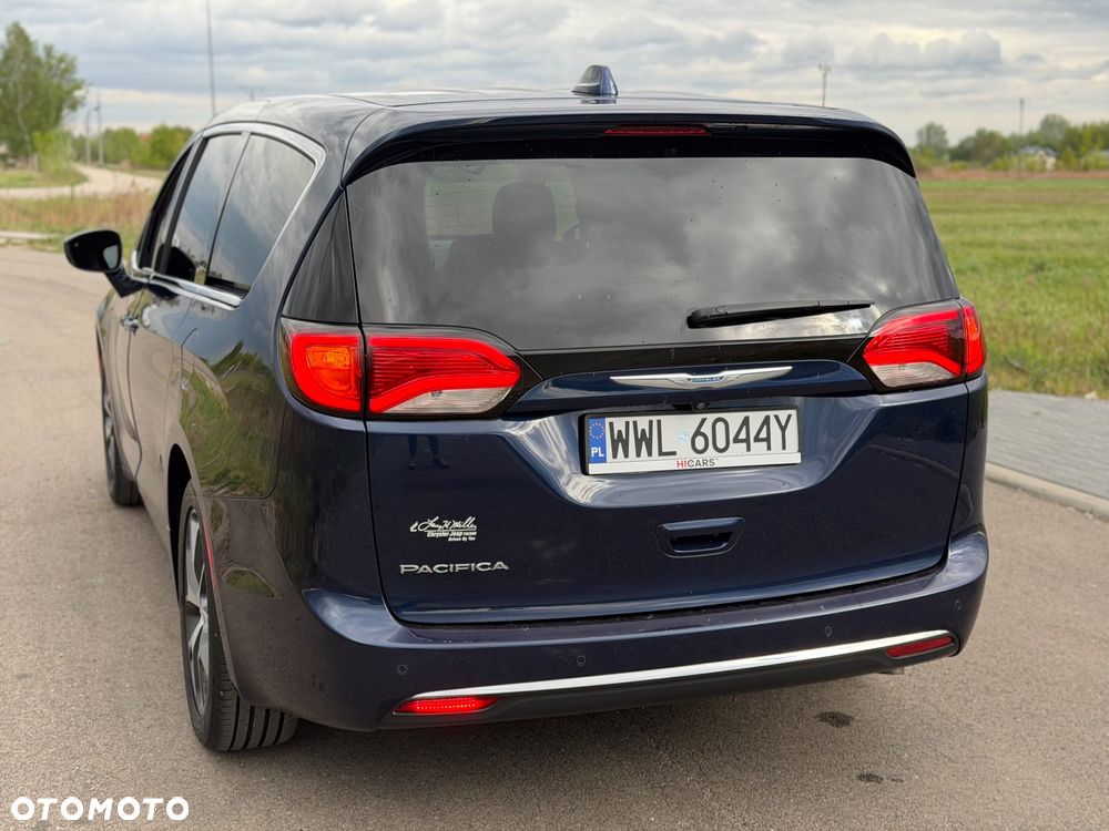 Chrysler Pacifica - 21