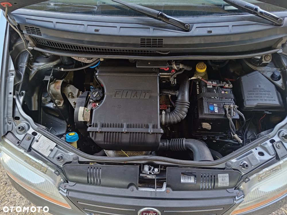 Fiat Idea 1.4 16V Dynamic - 11