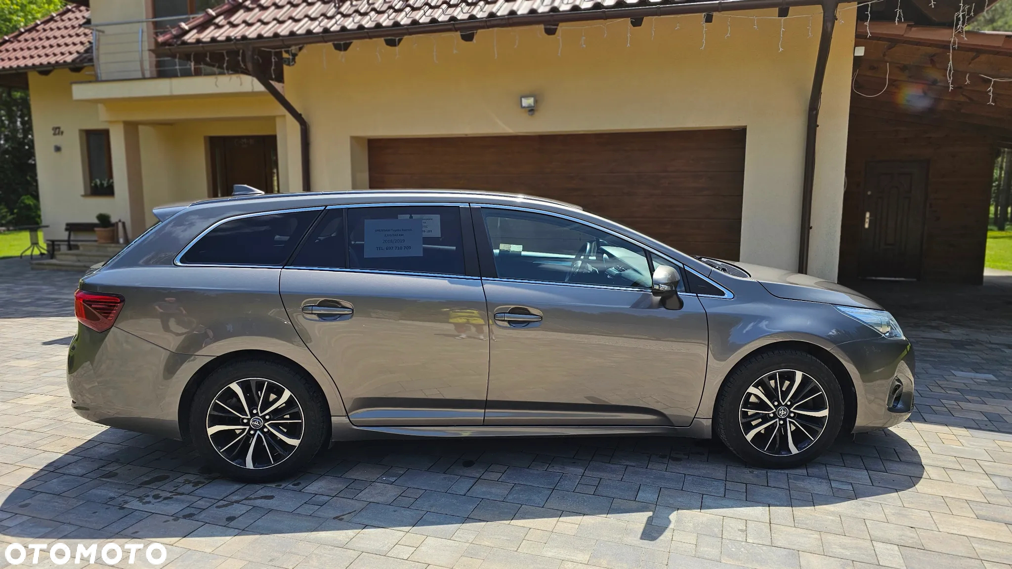 Toyota Avensis 2.0 D-4D Premium - 7