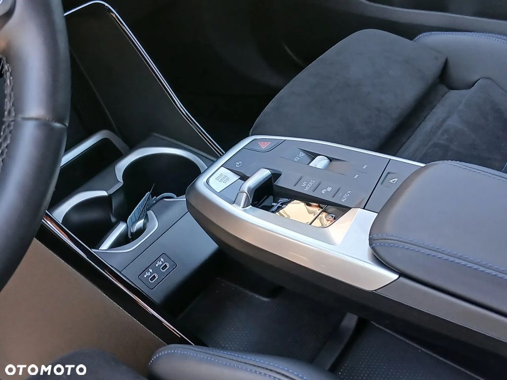BMW X1 sDrive18d M Sport - 22
