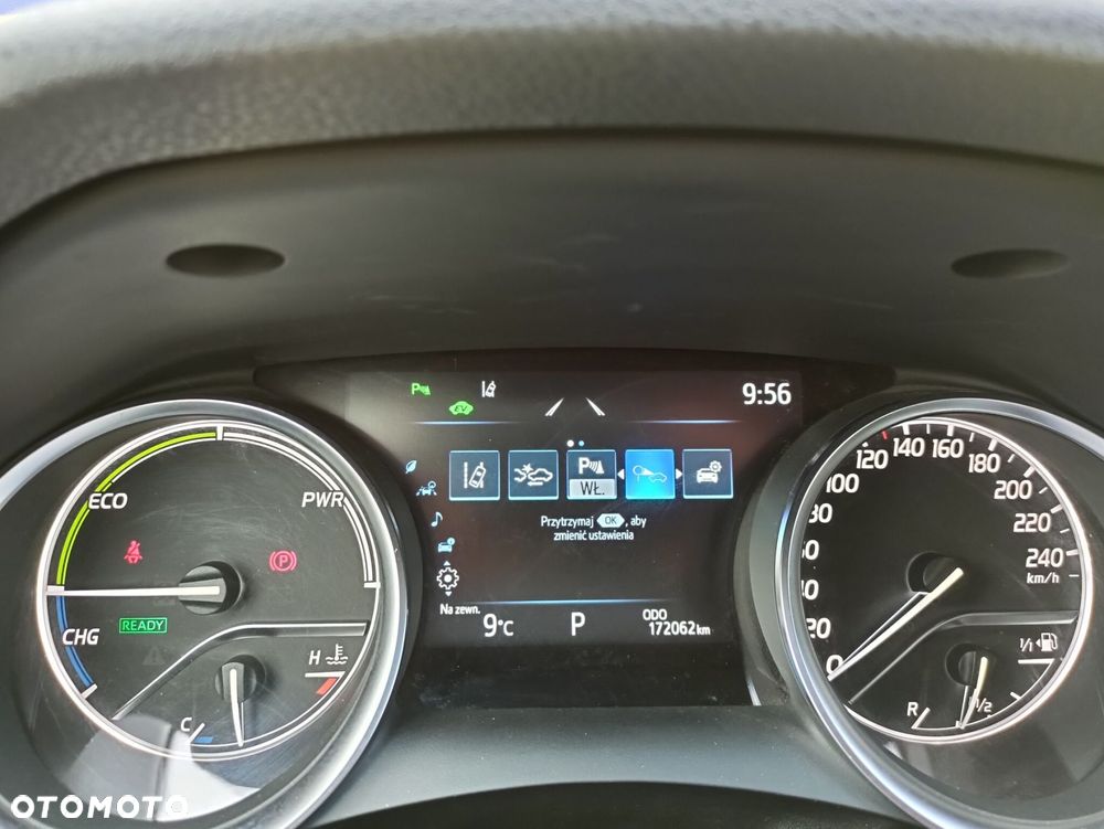 Toyota Camry - 25