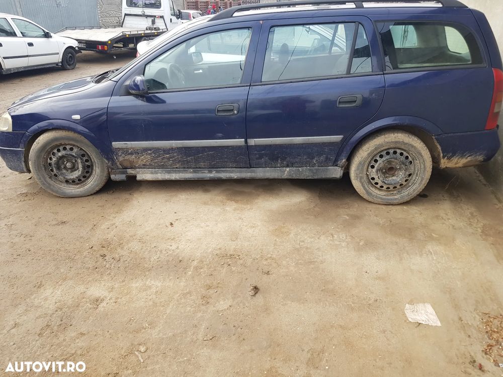 Dezmembrez Opel Astra g - 3