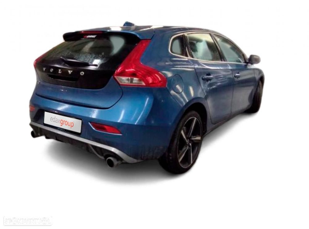 Volvo V40 - 2