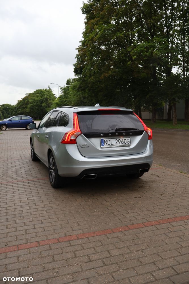 Volvo V60 D2 - 2
