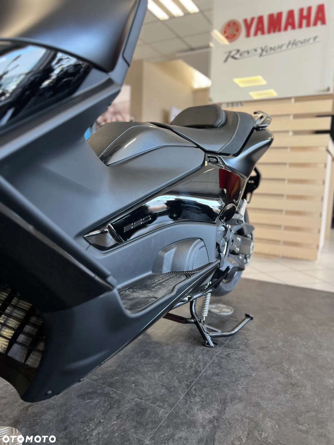 Yamaha Tmax - 18